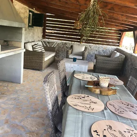 Villa Private In Olive Grove With Heated Pool *
