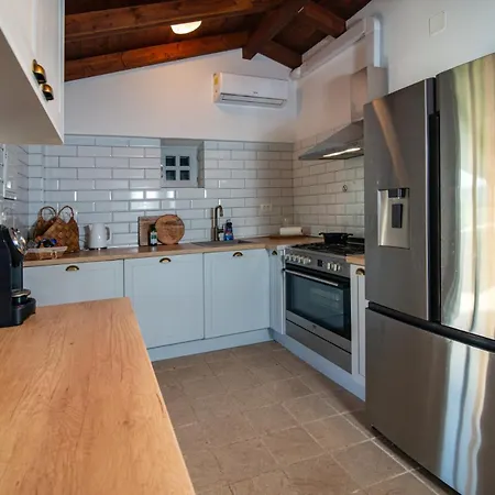 Private In Olive Grove With Heated Pool *