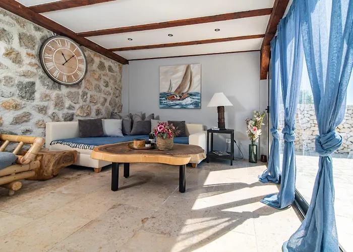 Private In Olive Grove With Heated Pool * Vinišće
