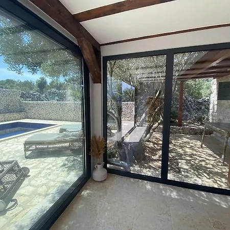 Private In Olive Grove With Heated Pool