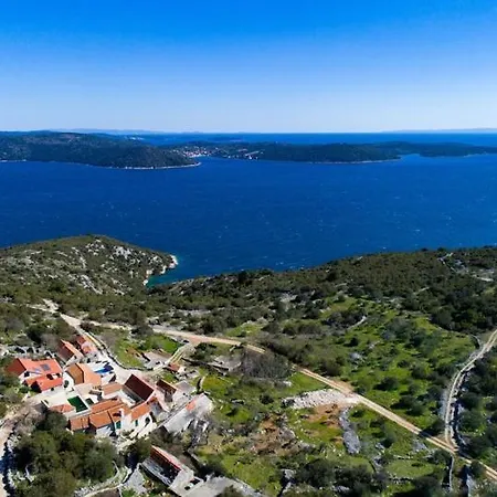 Private In Olive Grove With Heated Pool *