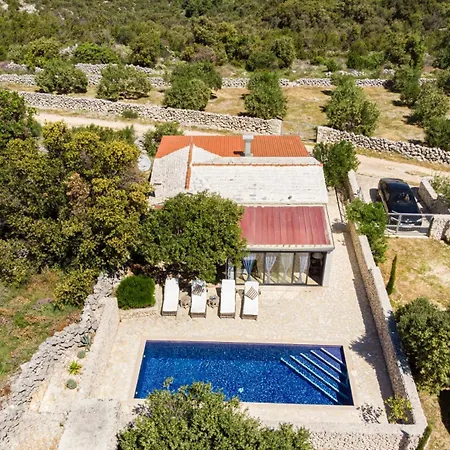 Villa Private In Olive Grove With Heated Pool