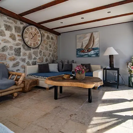 Villa Private In Olive Grove With Heated Pool *