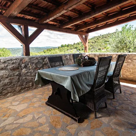 Villa Private In Olive Grove With Heated Pool