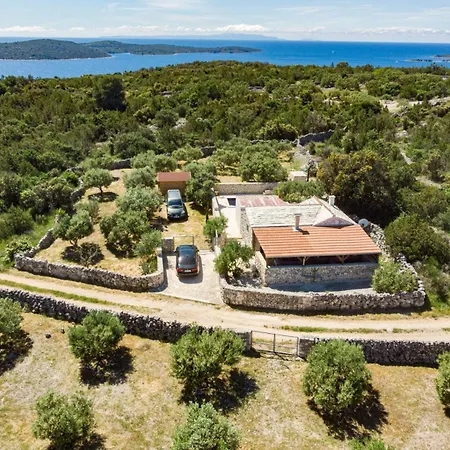 Private In Olive Grove With Heated Pool * Vinisce