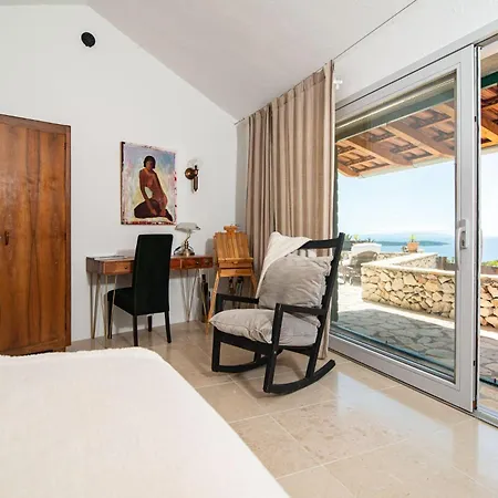 Private In Olive Grove With Heated Pool *